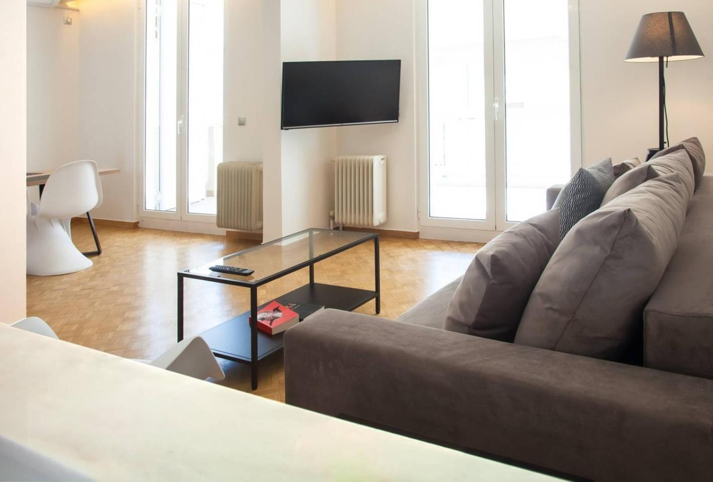 Toni'S Lovely Apartment In Sunny Pangrati Atenas Exterior foto